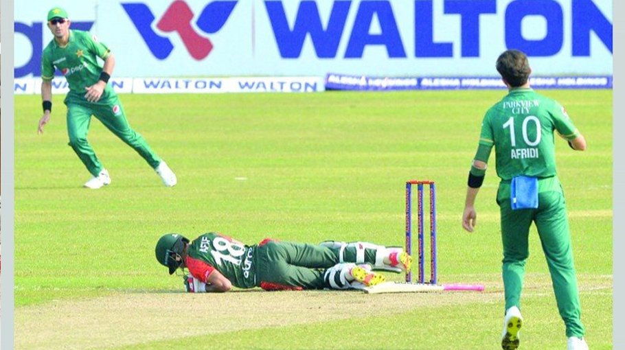 Pak bowler Shaheen fined for throwing ball at Afif