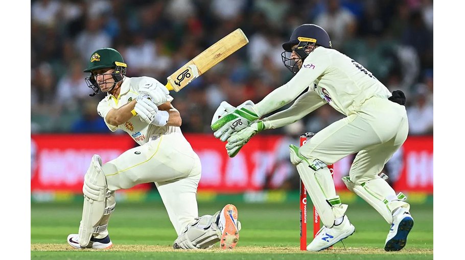 Labuschagne, Warner put Aussies on top