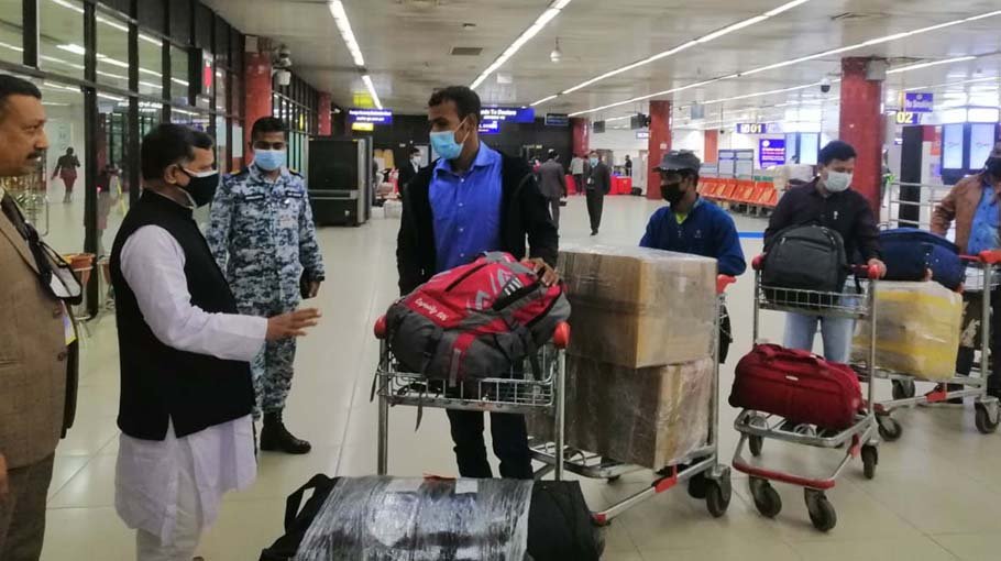 ‘Strict actions against neglect of duty in airport’