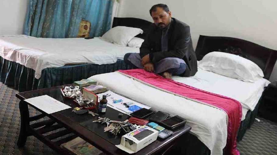 Suspended Dewanganj mayor held with drugs from Dhaka hotel Bangladesh