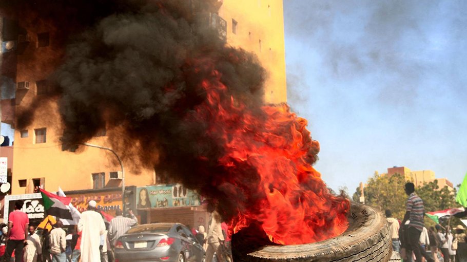 Tens of thousands in Sudan anti-coup rallies as tear gas fired