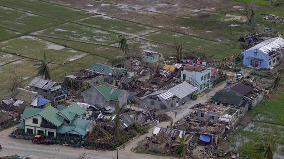 Death toll in Philippines from its strongest typhoon of the year tops 400