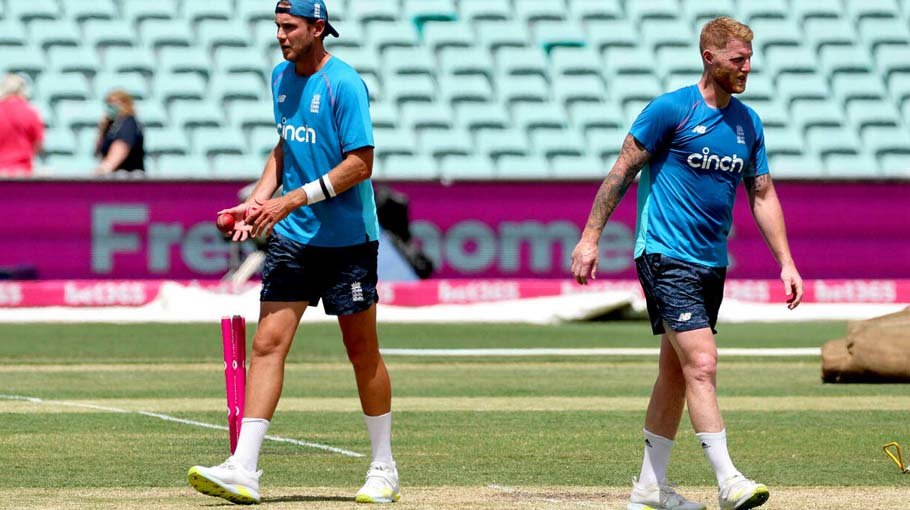 Broad back for England in only change for Sydney