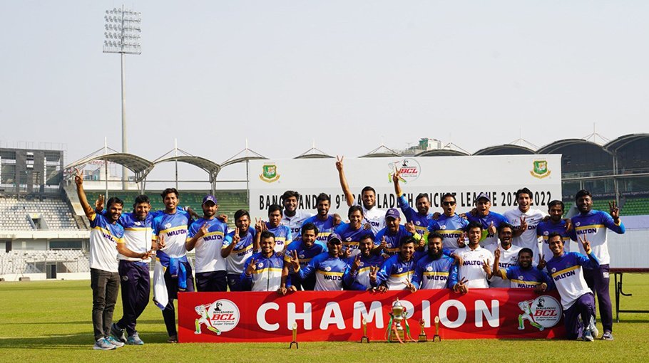 Shuvagata leads Central to seal title