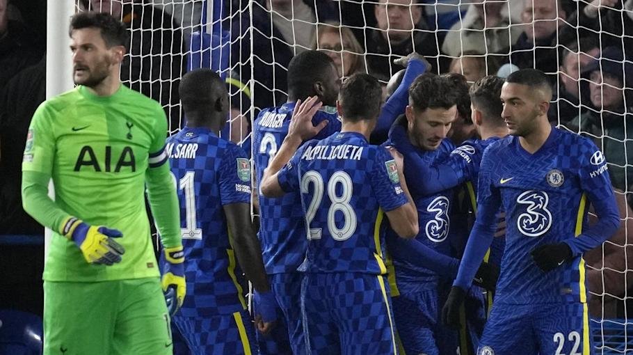 Chelsea dominate Spurs in league cup semi