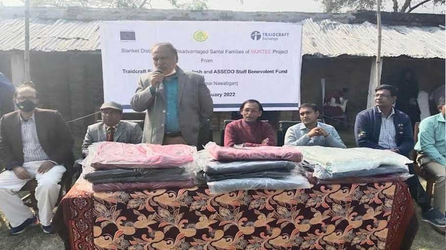 300 ethnic minority people get blankets in Nachole