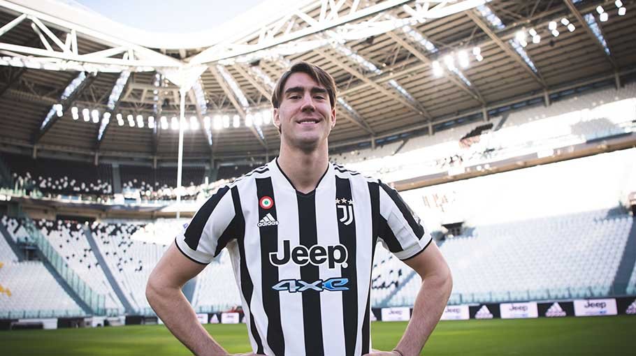 Vlahovic completes Juventus move