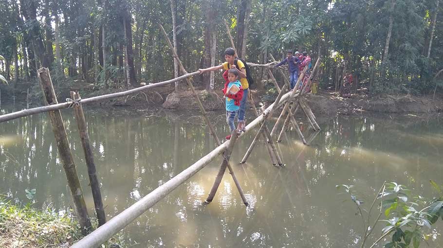 One bamboo bridge for a whole Union