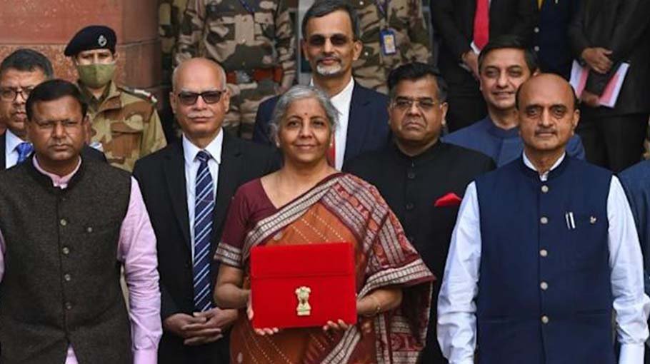 India to launch state-backed  ‘digital rupee’, tax crypto