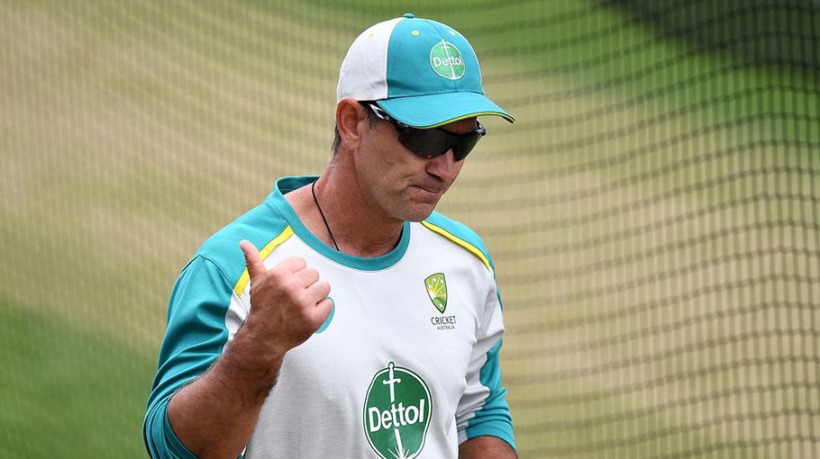 Langer quits as Australia coach