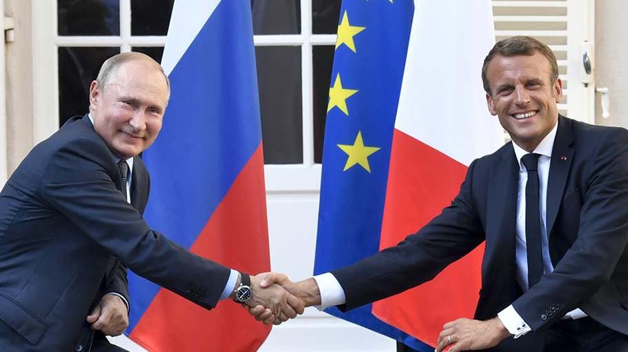 Leaders meet around the globe hoping to calm Ukraine crisis