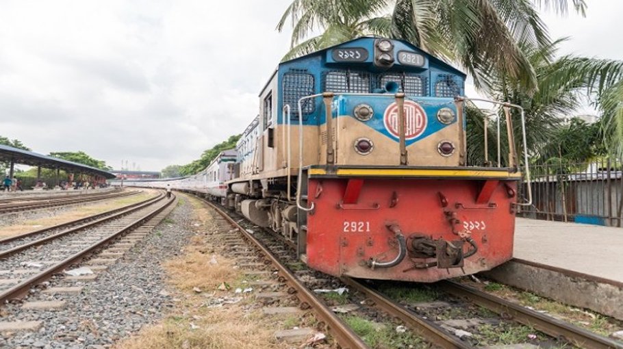 Trains to run at full  capacity from tomorrow