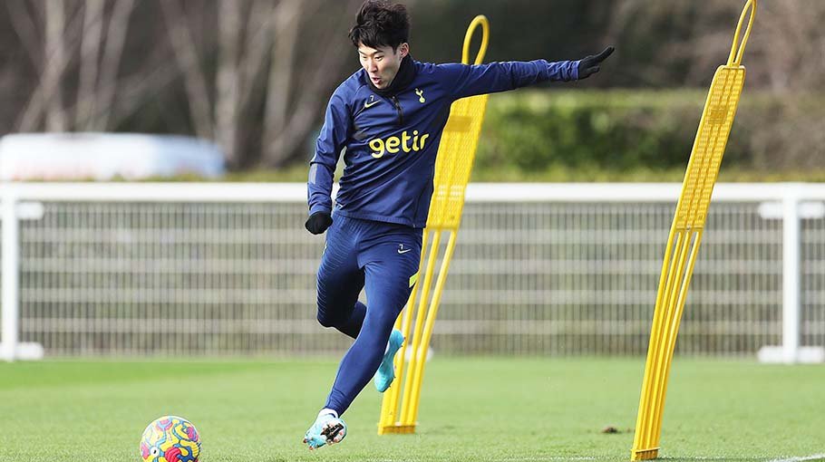 Spurs, Man City clash tonight