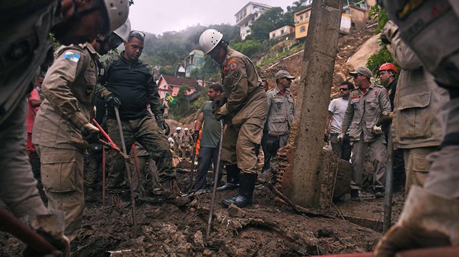 Toll mounts as Brazil storm rescuers retrieve more bodies