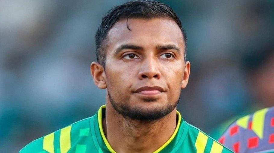 Referees’ stance is not a good example    