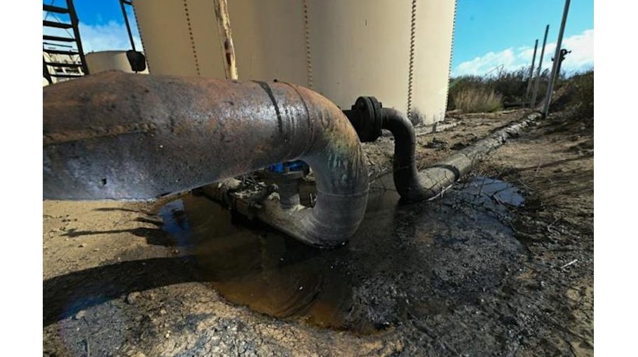 America is finally cleaning up its abandoned, leaking oil wells