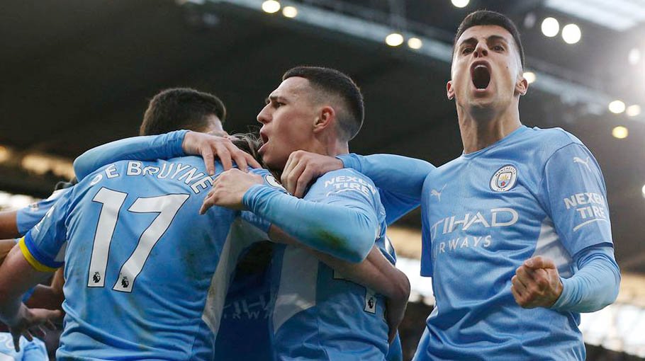 De Bruyne and Mahrez fire Man City to win over United