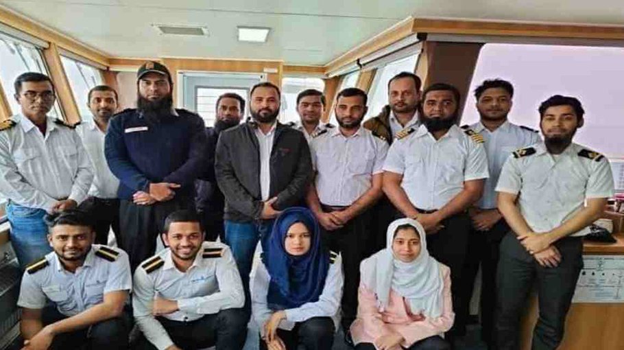 ‘28 crew of Banglar Samriddhi to return home Wednesday’