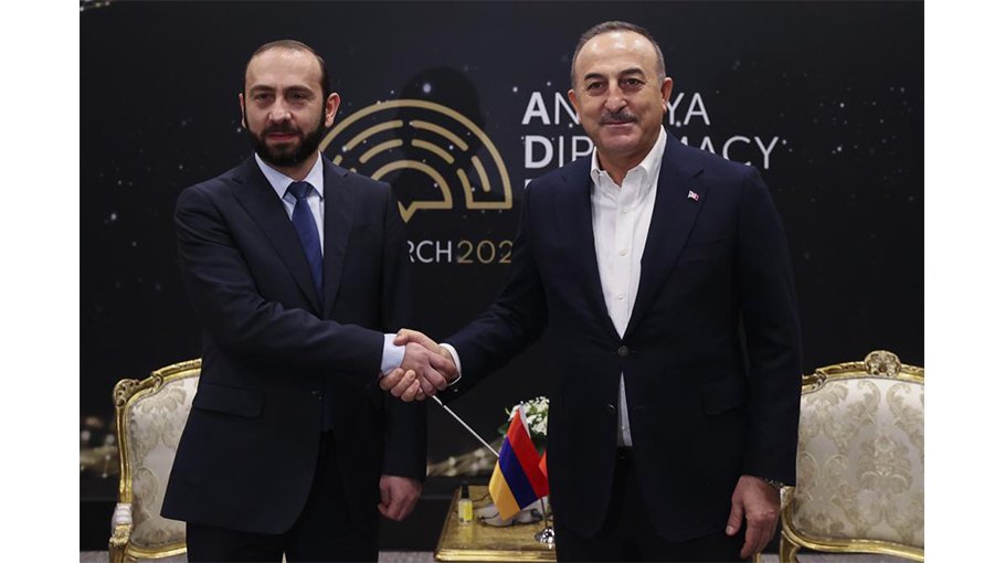 Turkey, Armenia agree to press ahead with mending fences