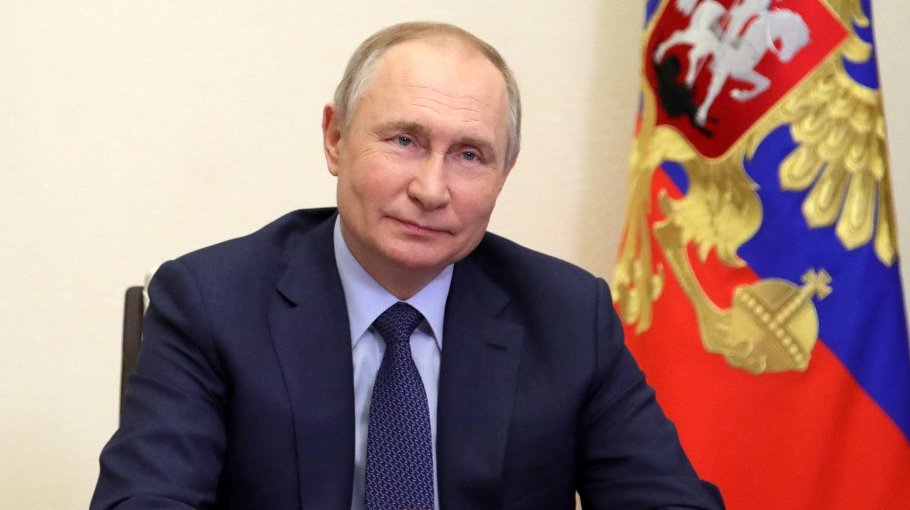 Putin compares attacks on Russian culture to Nazi book burnings