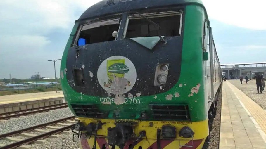 Gunmen attack passenger train in northwest Nigeria