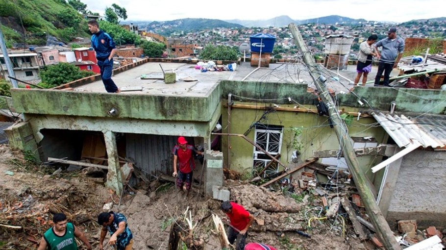 Downpours kill 14 in Brazil