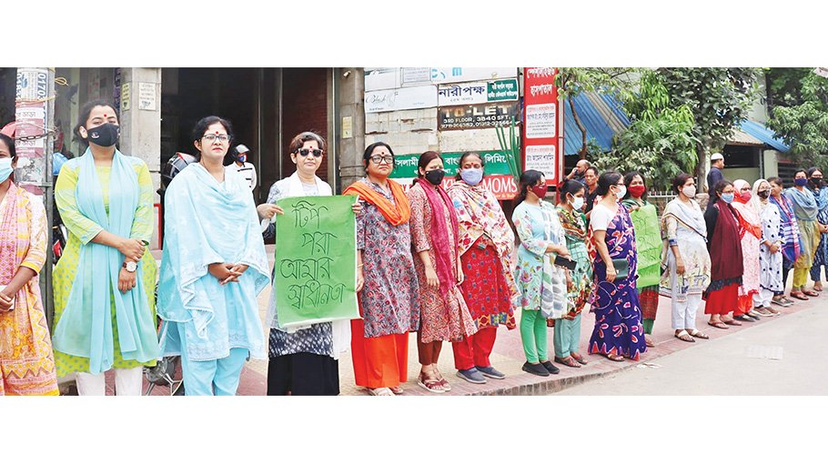 Protests in JS, streets  