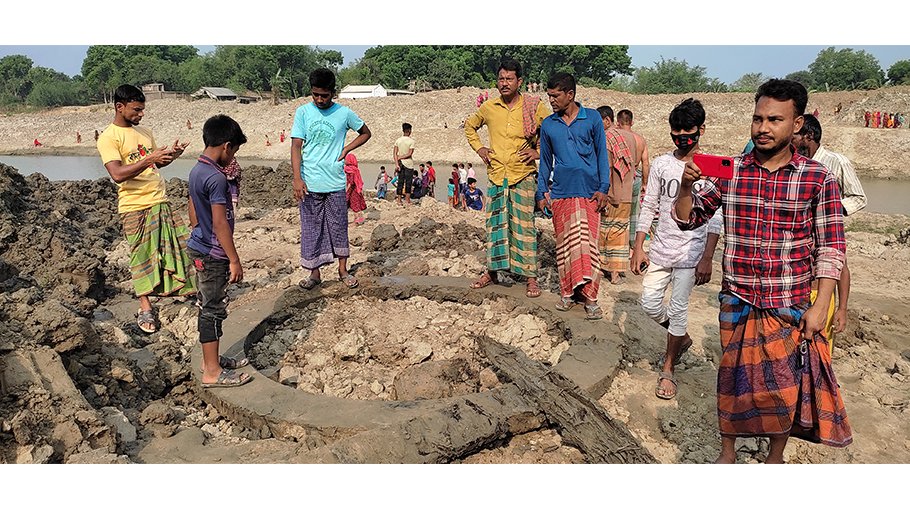 Hundred years-old British ship wreckage found in Damurhuda