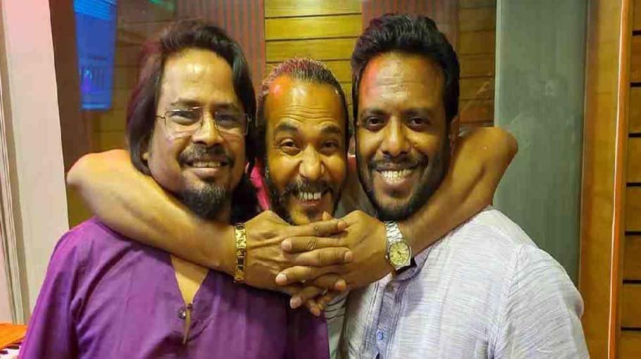 Lutfor resumes playback career after a decade