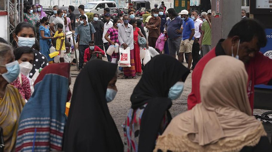 Sri Lanka halts debt repayment pending IMF bailout plan