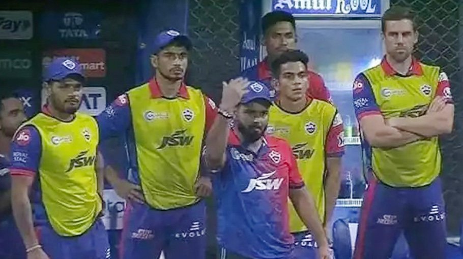 IPL fines Delhi Capitals players over no-ball row