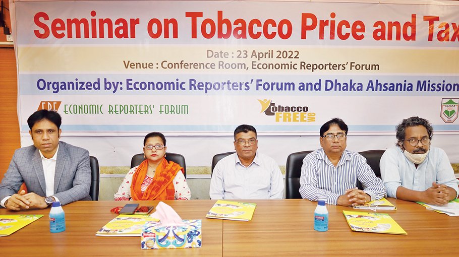 Experts for raising cigarette price to boost revenue, cut health risk