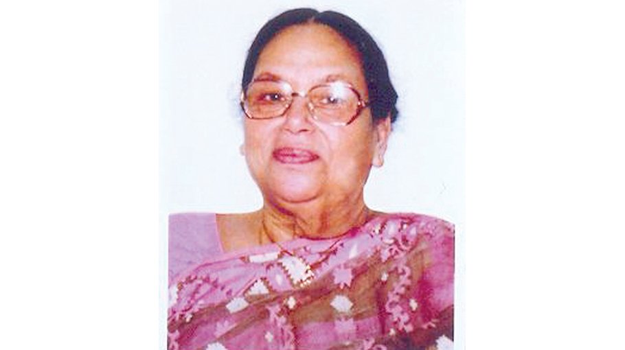 11th death anniversary of Begum Fawzia Samad today