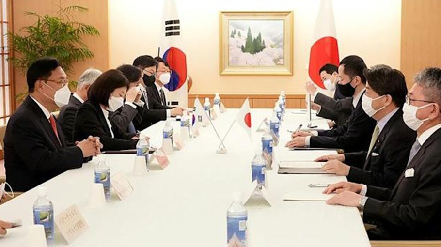 S Korean delegation meets Japan FM in bid for warmer ties