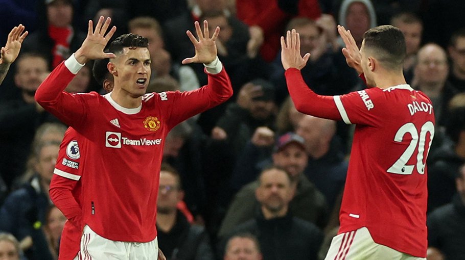 Ronaldo on target as United draw with Chelsea