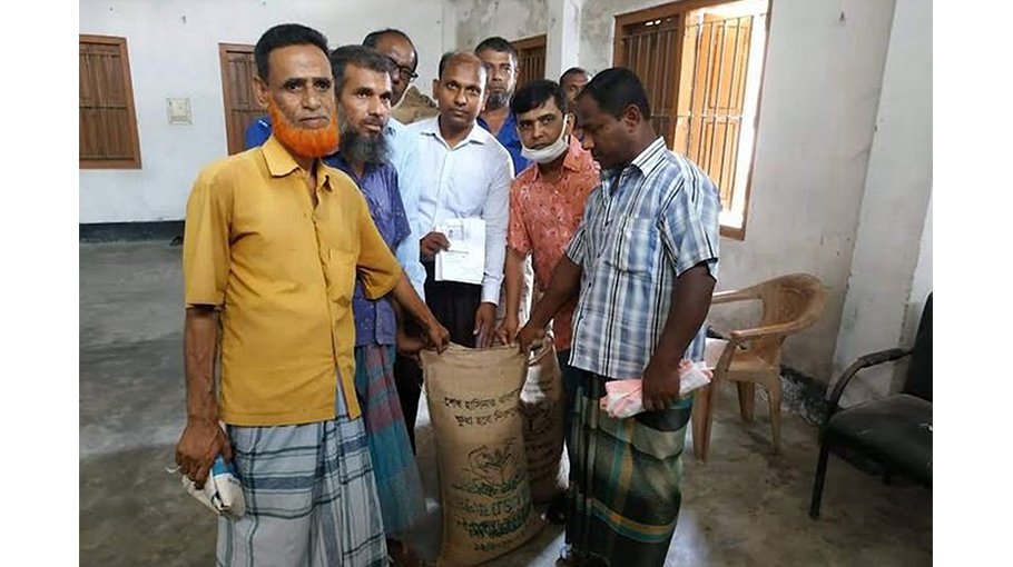 1.23 lakh poor families get VGF rice in Rajshahi