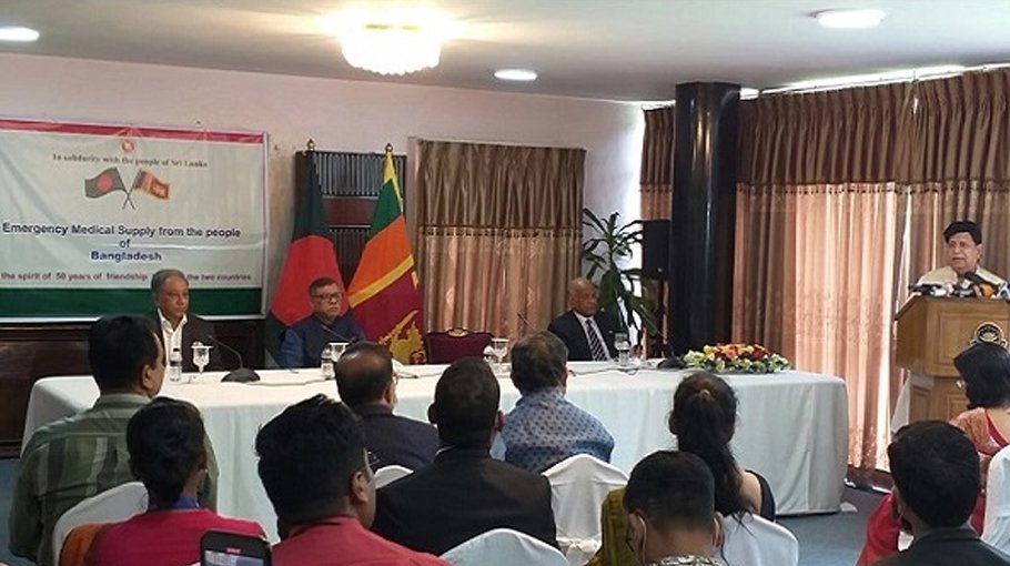 Bangladesh sends medical supplies to Sri Lanka