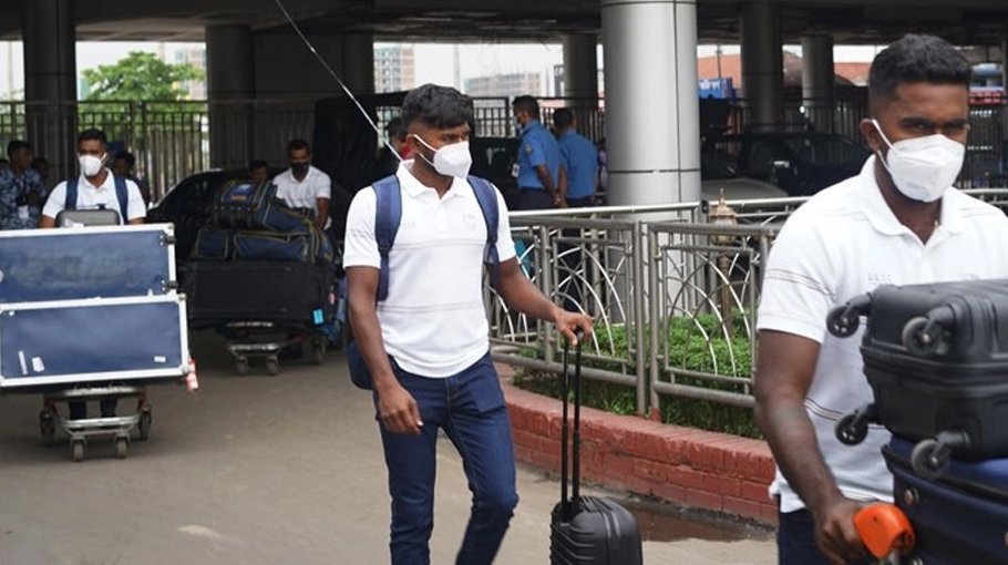 Sri Lanka arrive in Bangladesh for Test series