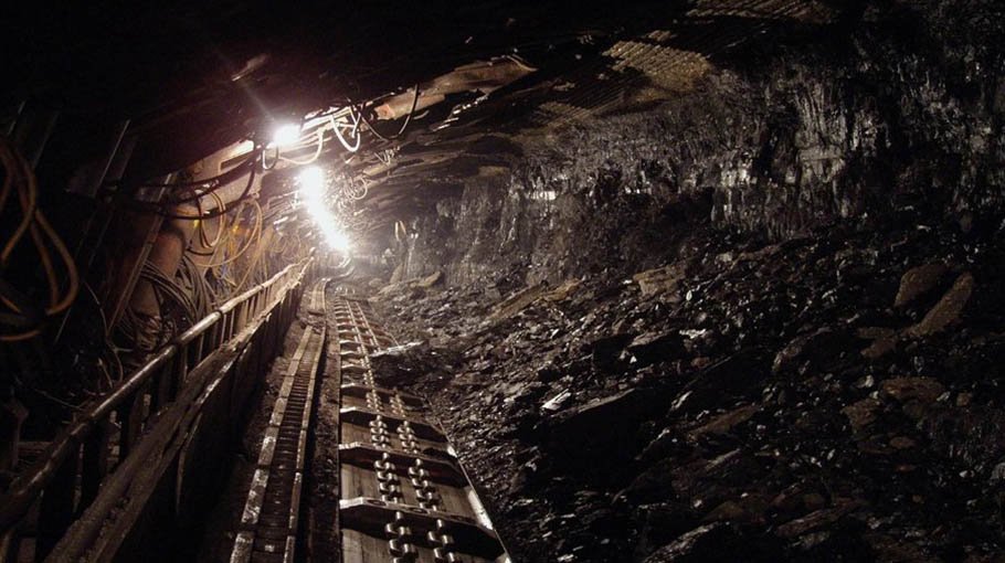 14 miners trapped in Colombian coal mine