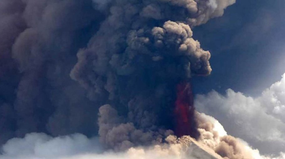 Papua New Guinea’s Ulawun volcano erupts