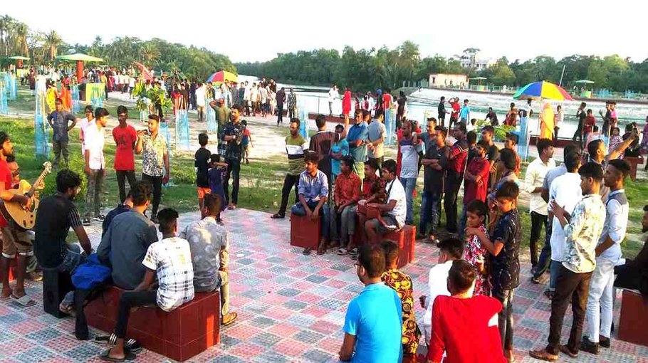 Padma Bridge attracts more visitors to Bagerhat sites