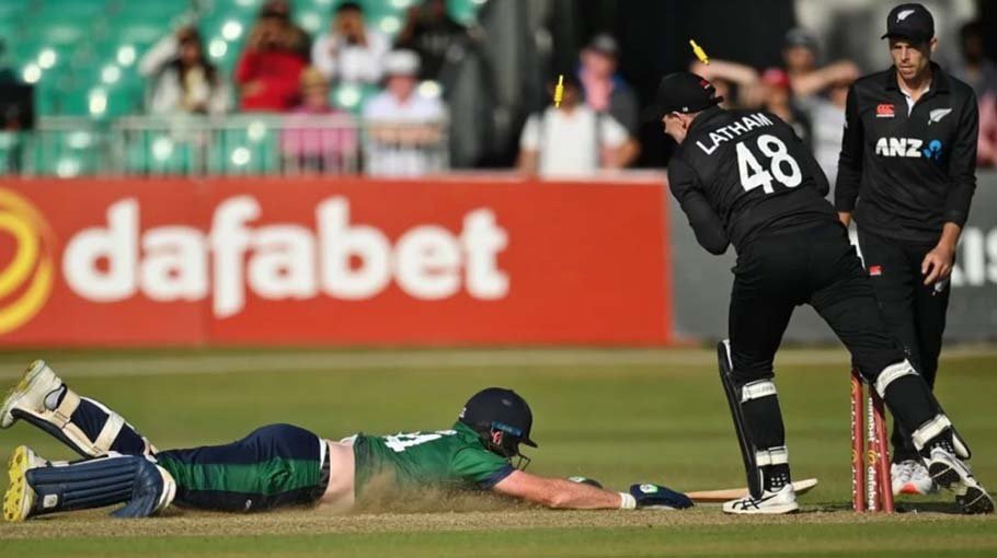 Black Caps break Ireland  hearts again