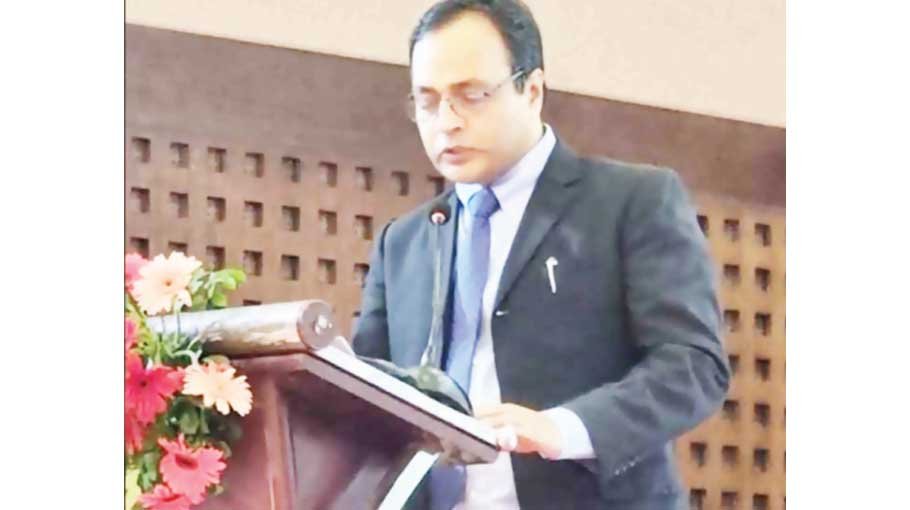 Mutual funds fail to play expected role in capital markets