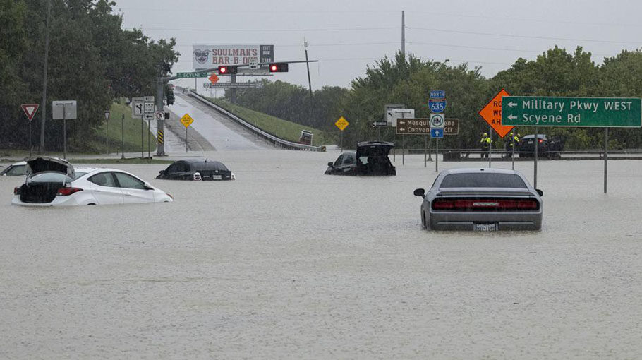 Heavy Rain Floods Streets Across Dallas-Fort Worth Area - Bangladesh Post