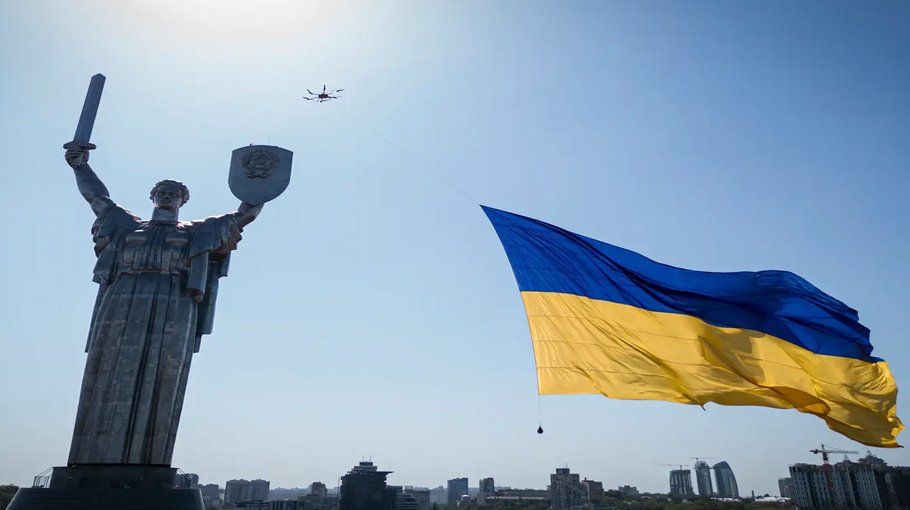 EU split on visa bans for Russia, plans Ukraine training missions