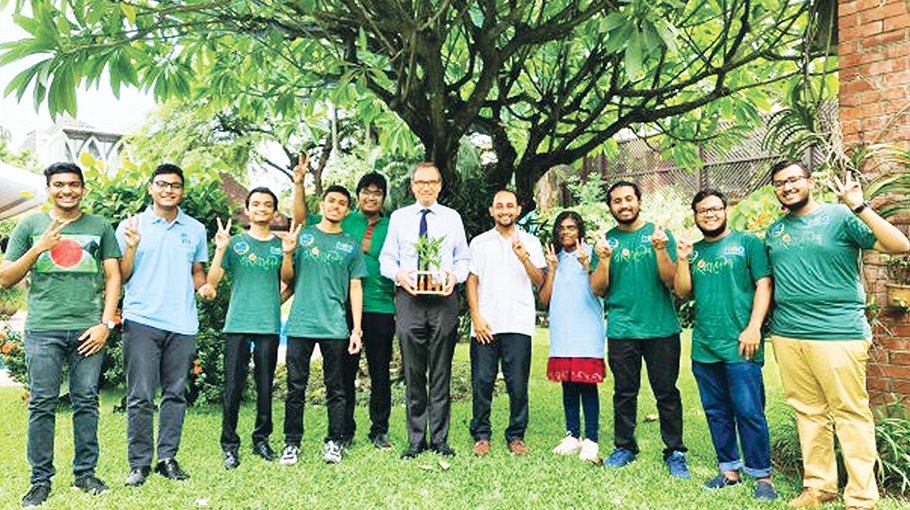 British envoy greets  Bangladesh team  shining at IESO 2022