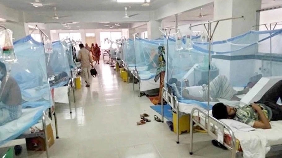 One dengue patient dies, 395 hospitalised in 24 hrs