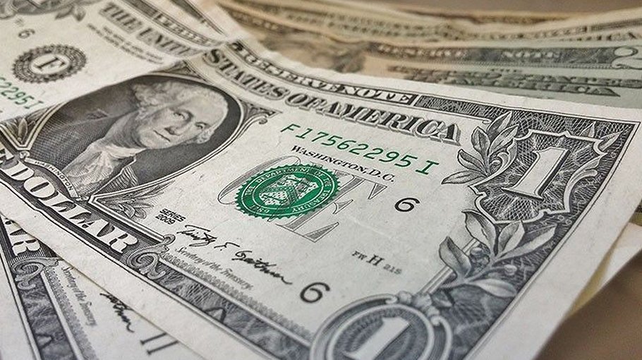 Strong US dollar raises fears of currency crash