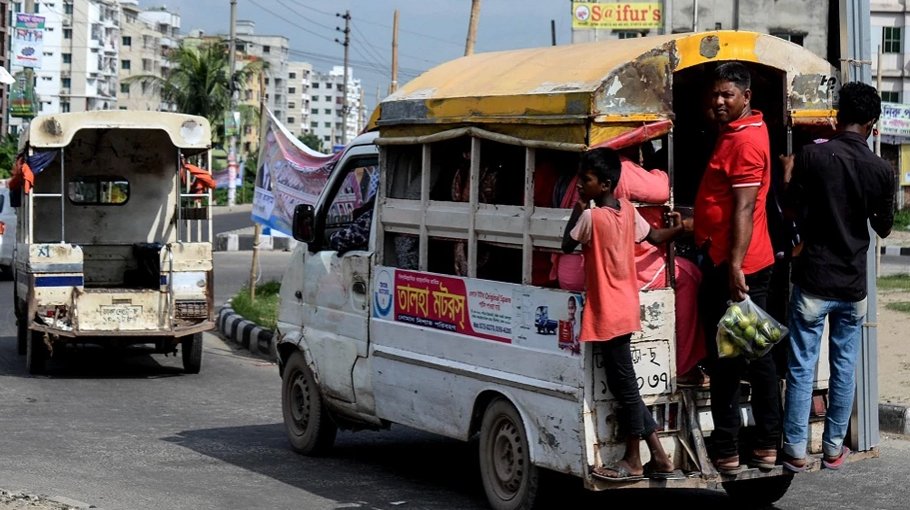 Human hauler driver killed in blast while pumping wheel