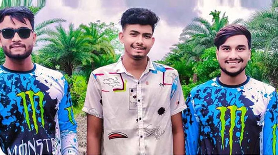 Three college students killed in Jashore road crash